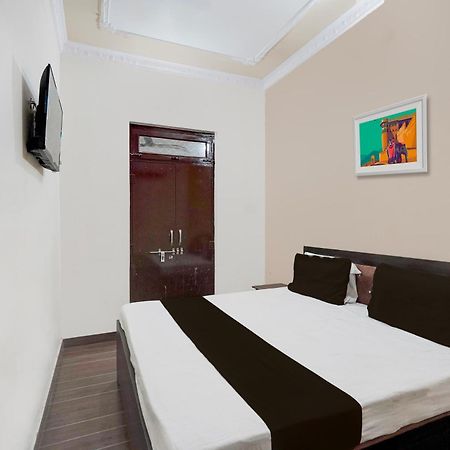 Oyo Hotel Maharaja Palace Meerut Exterior foto