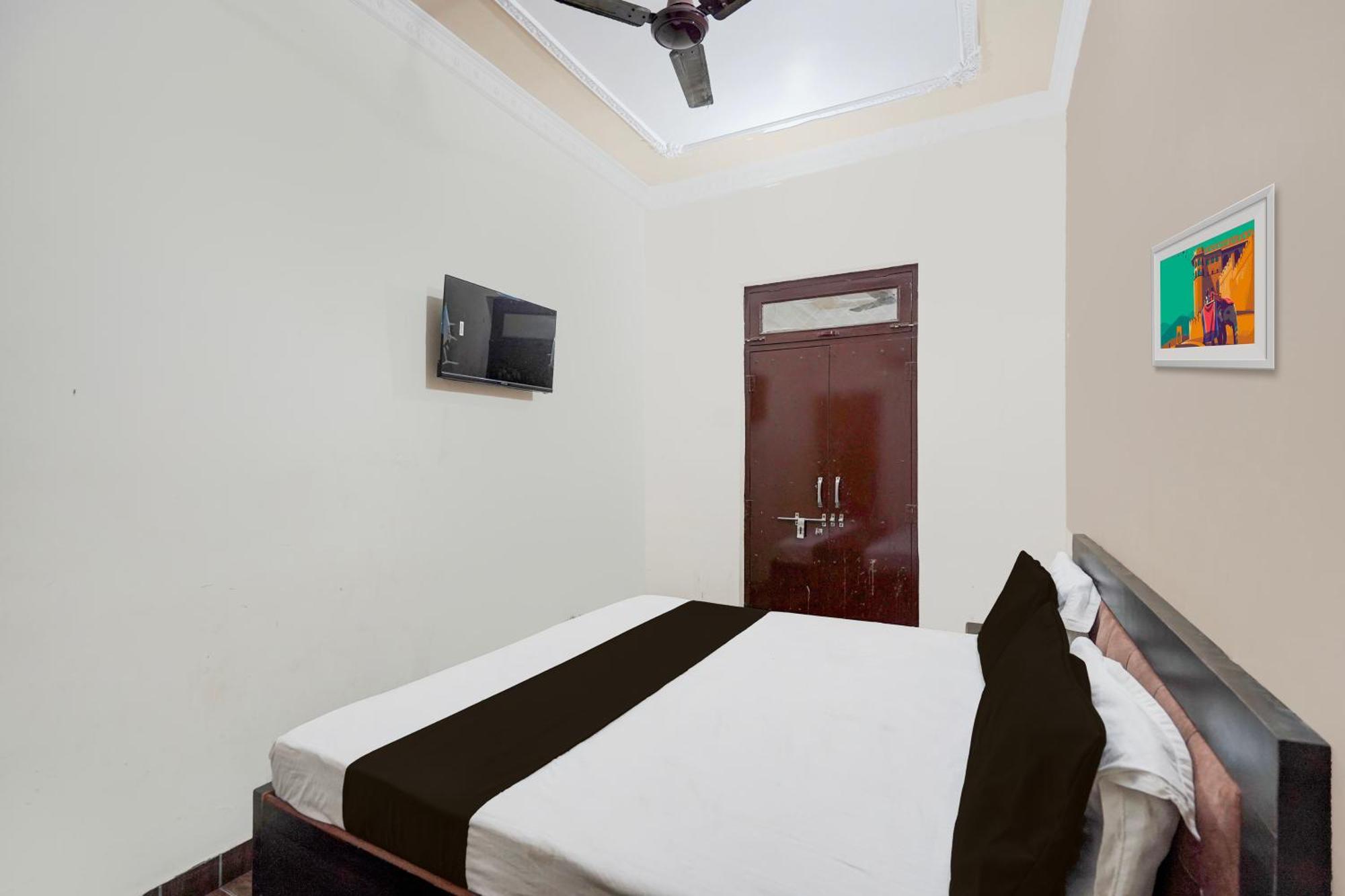 Oyo Hotel Maharaja Palace Meerut Exterior foto