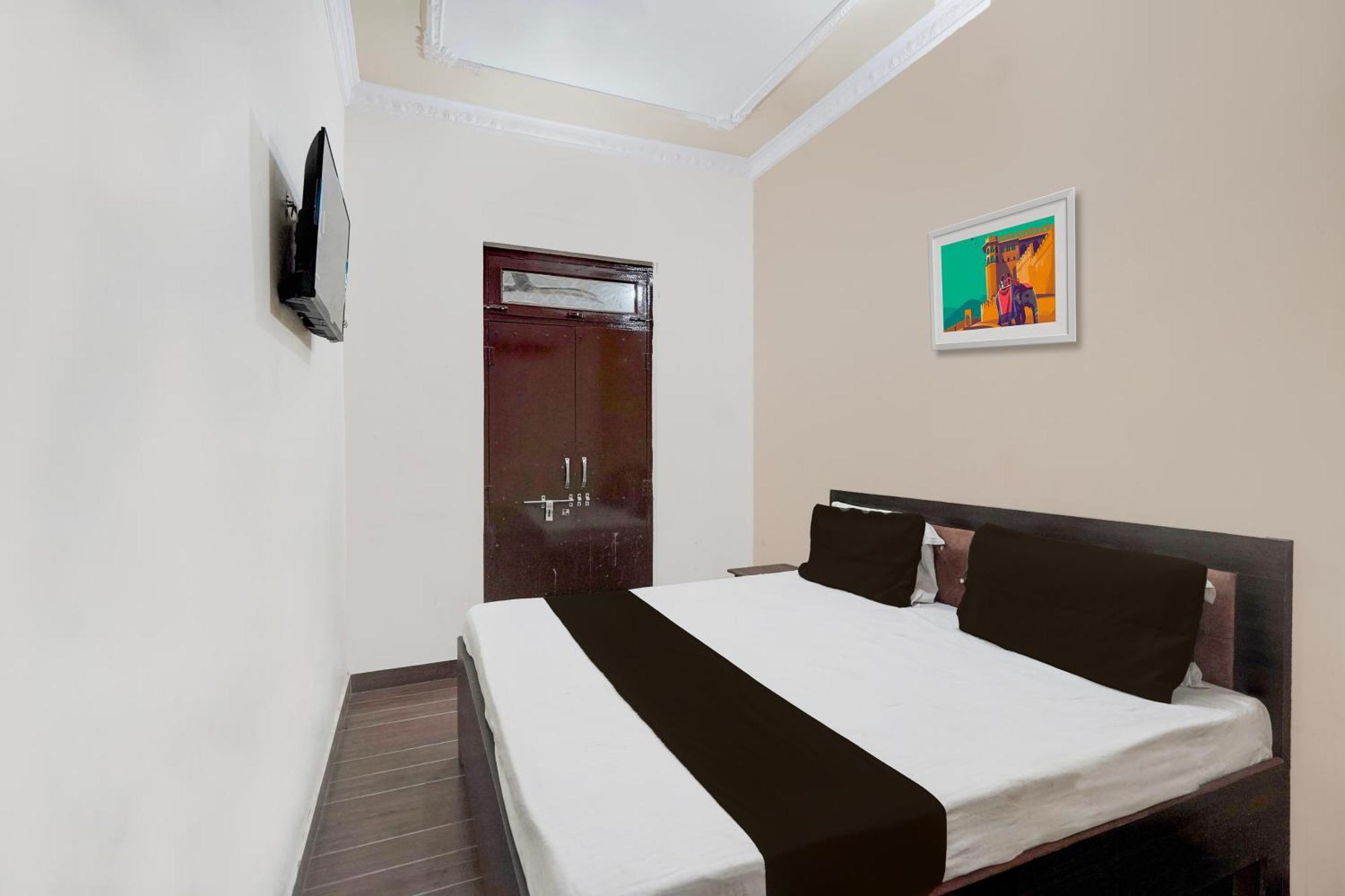 Oyo Hotel Maharaja Palace Meerut Exterior foto